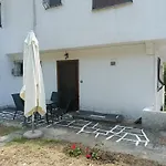3-storey Maisonette In * Elani