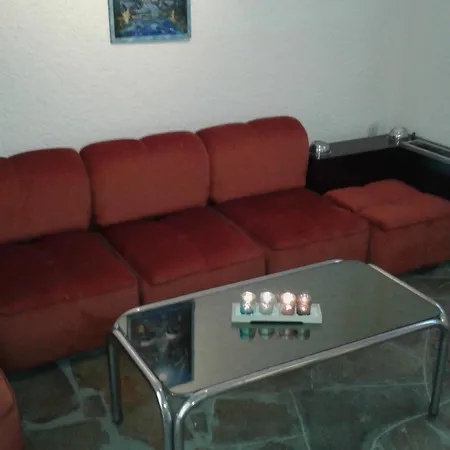 3-storey Maisonette In