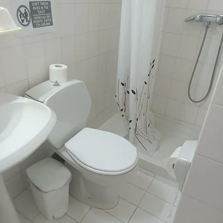 τριώροφη ελάνη بيت للعطل