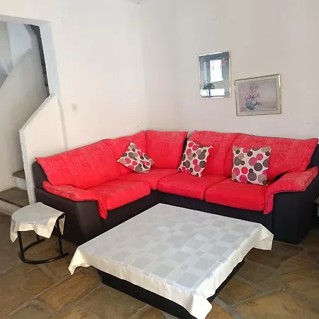 بيت للعطل τριώροφη ελάνη *