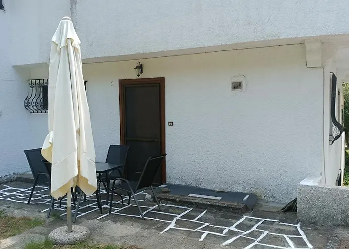 3-storey Maisonette In * Elani