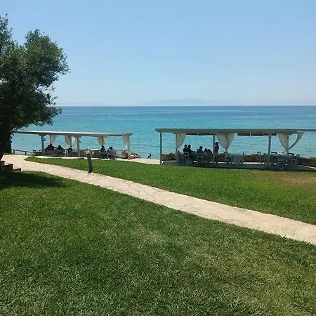 τριώροφη ελάνη * Elani