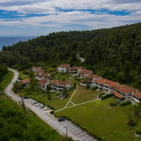 τριώροφη ελάνη